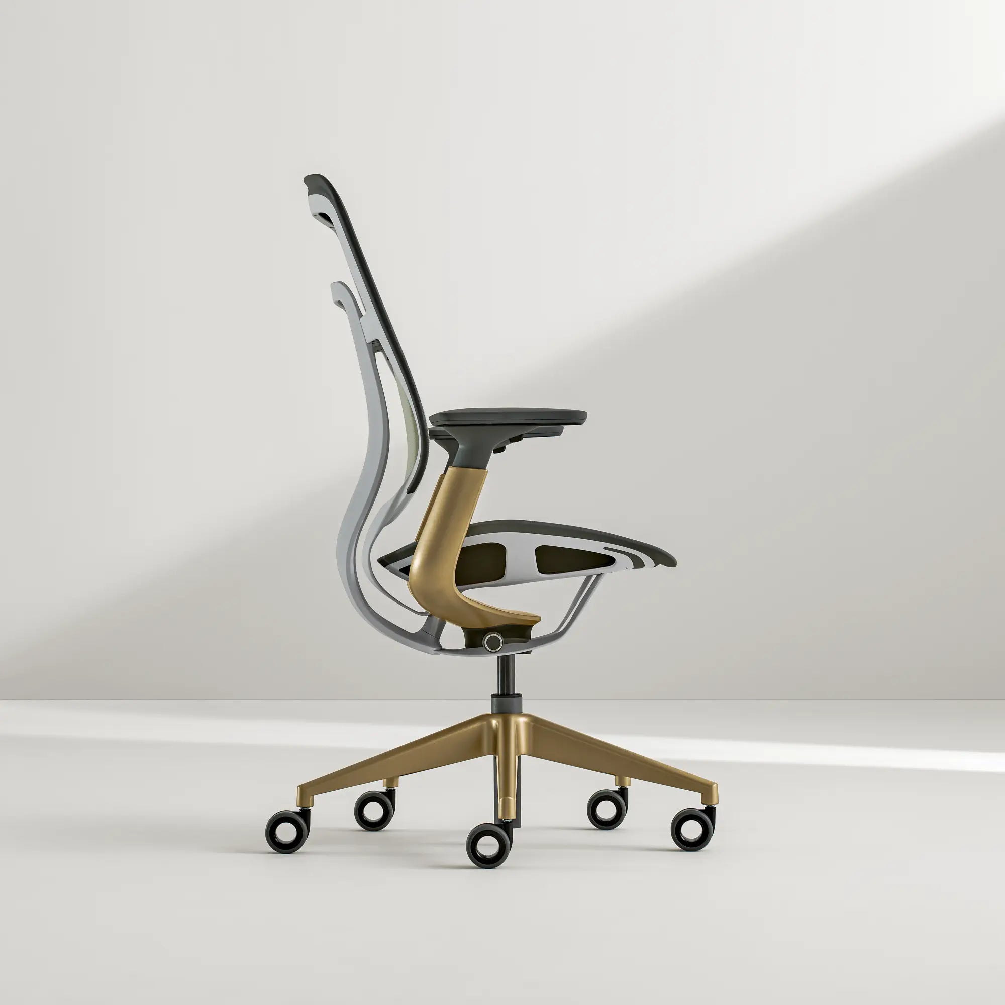 Sin reposa cabeza / Intermix Negro KR08+Matte Brass 4B22